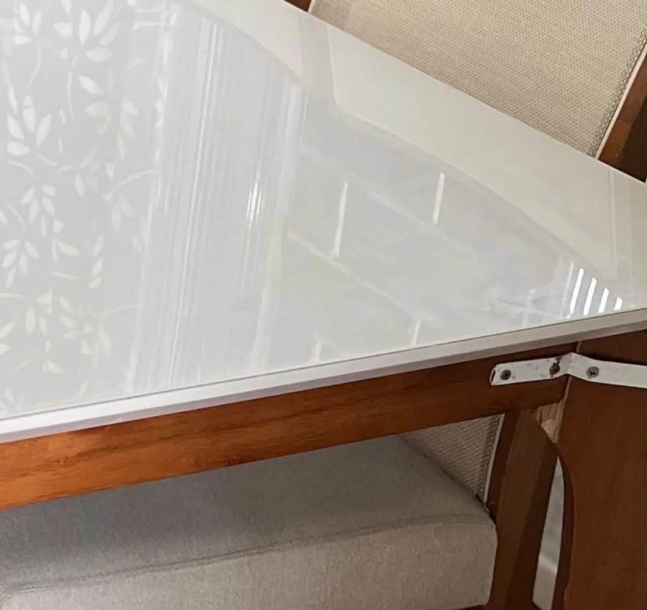 Mesa de Jantar com 6 cadeiras - Foto 4