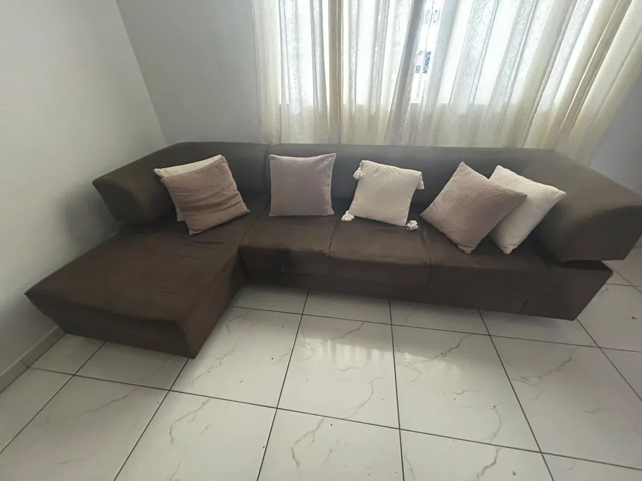 Vendo Sofá com Chaise - Foto 2
