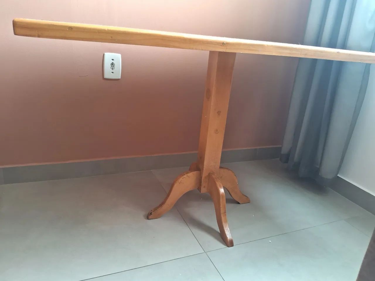 Mesa com 3 cadeiras.  - Foto 4