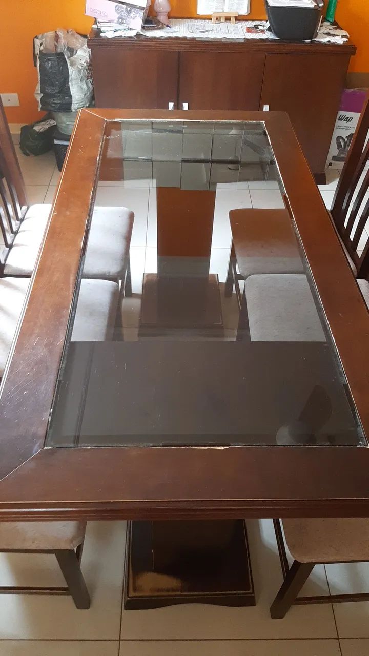 Mesa de jantar com 6 cadeiras           *Usada*