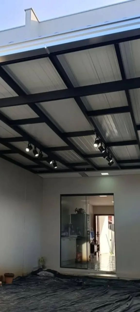 Cobertura fixa e retrátil de vidro .. policarbonato e telha termacustica  - Foto 2