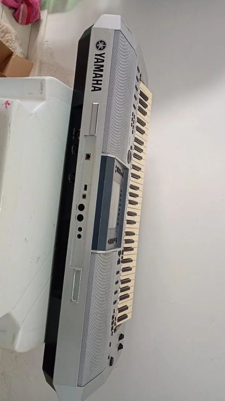YAMAHA PSR-s700 - Foto 2