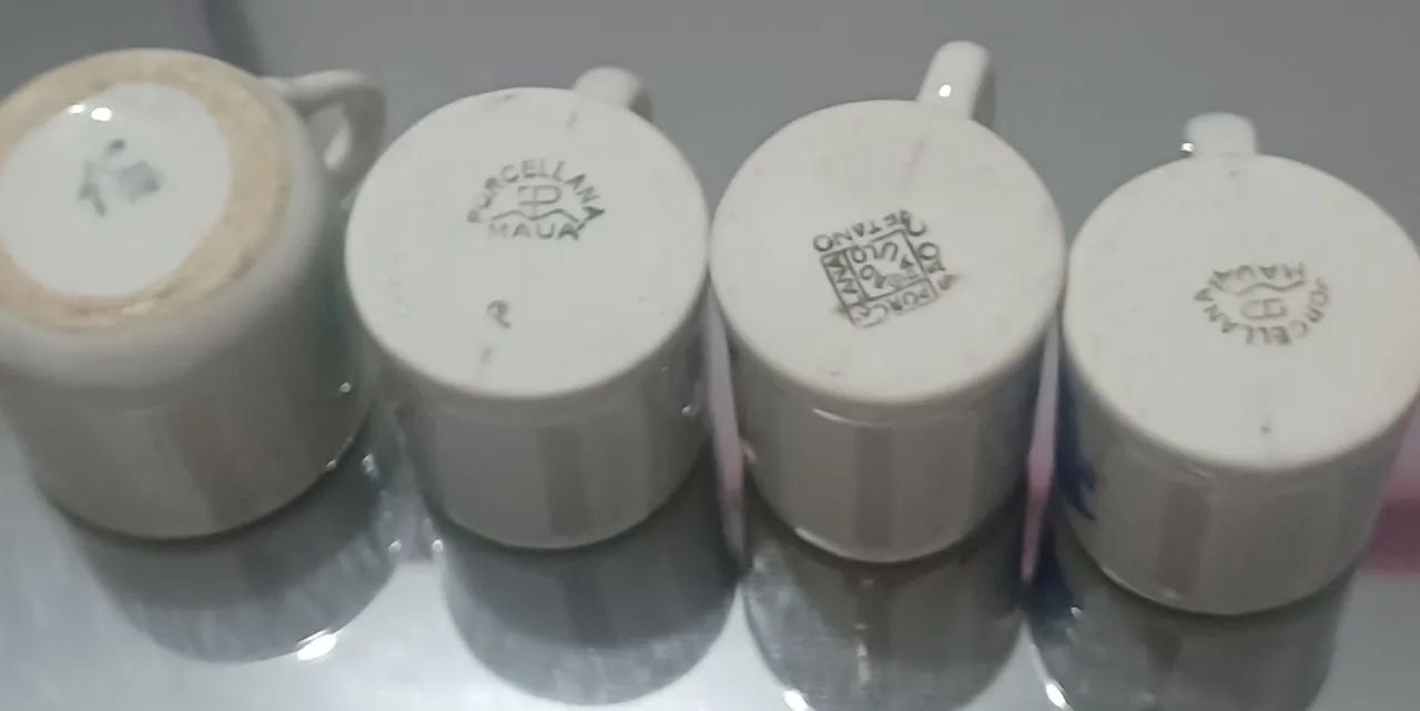 Conjunto 4 canecas miniaturas antigas  - Foto 2
