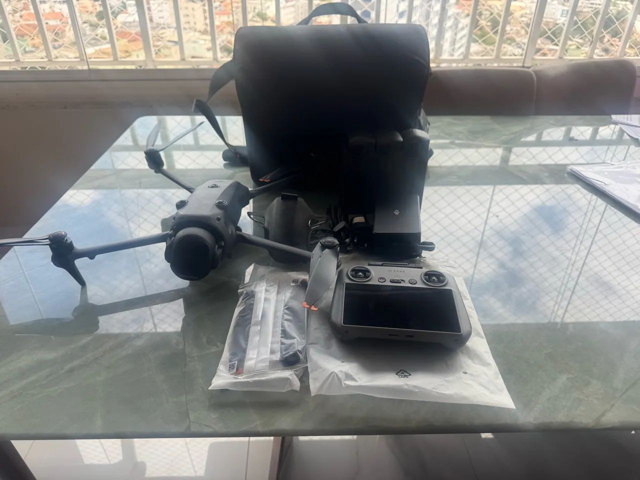 Mavic 4 Pro Creator 512GB Combo Fly More RC2 - Foto 2