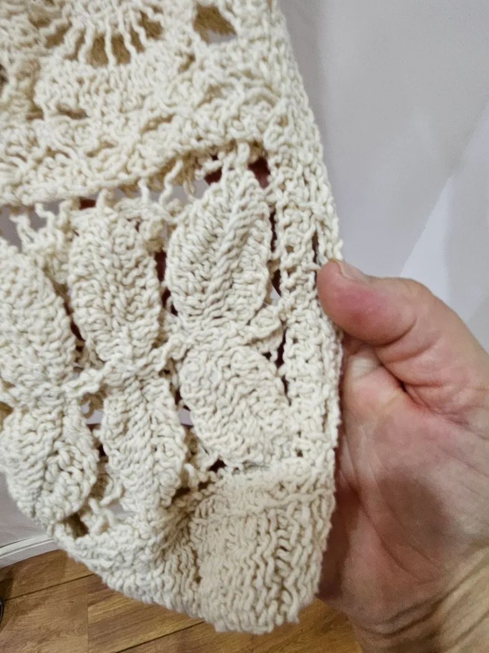 Cardigã em croche na cor Bege Veste P e M - Foto 5