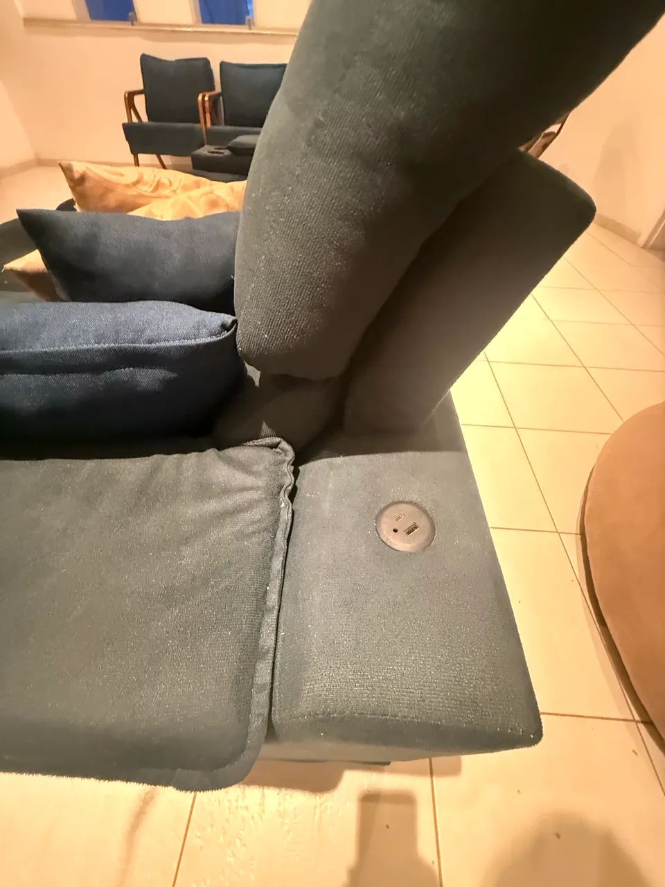 Sofá retrátil luxuoso 3 lugares  - Foto 4