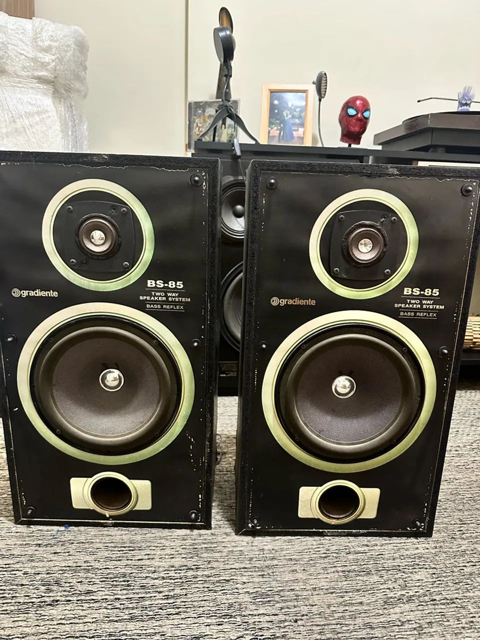 Caixa gradiente BS-85 TWO WAY SPEAKER SYSTEM BASS REFLEX