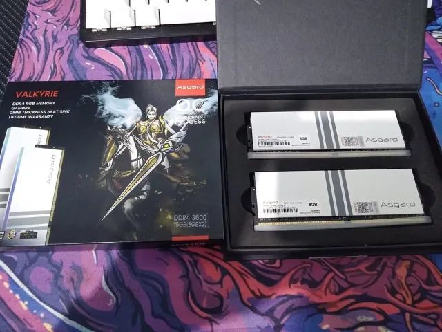 Memória RAM Asgard RGB Valkirye 16GB, 2x8 3600mhz.