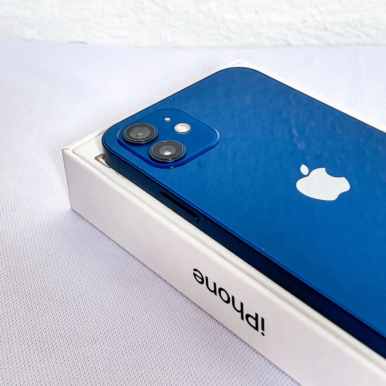 Apple iPhone 12 64GB 本体 ブルー Amazon | 【整備済み品】 Apple iPhone 12 64GB ブルー SIMフリー
