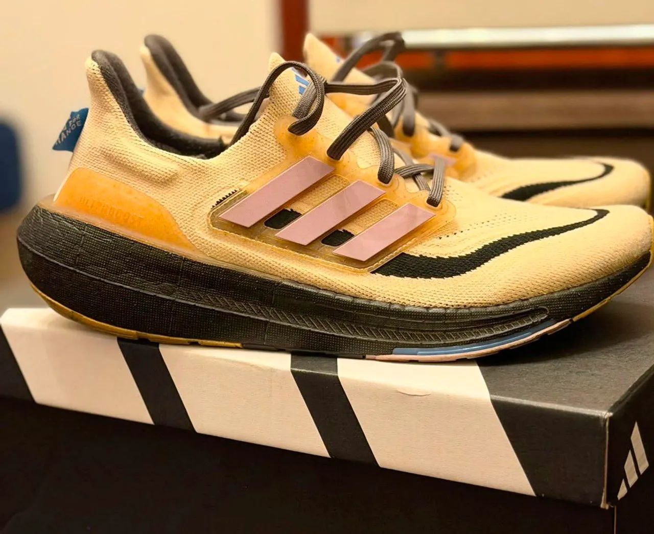 Tênis Adidas Ultraboost light - Foto 2