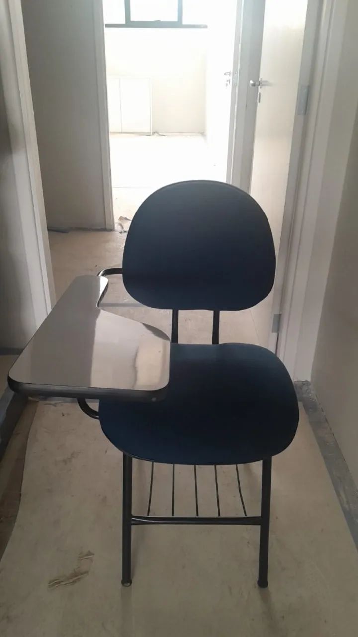 Cadeiras Universitária com Prancheta Fixa