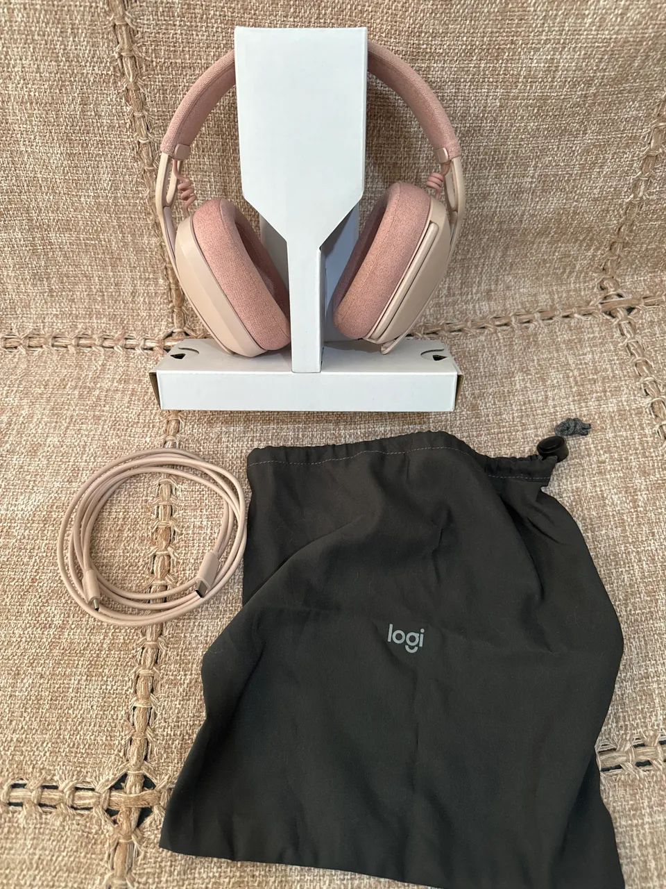 Headset sem fio Logitech Zone Vibe 100 com Microfone - Rosa