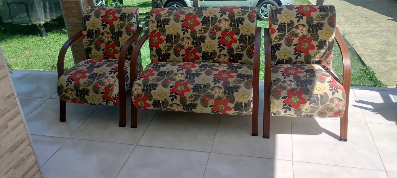 Poltronas em ótimo estado de conservação. 