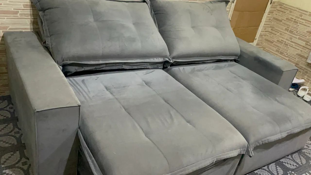Sofá retrátil reclinável cinza 2,50m  - Foto 3