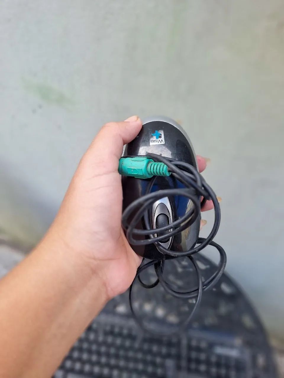 Mouse com fio barato - funcionando bem - Foto 2