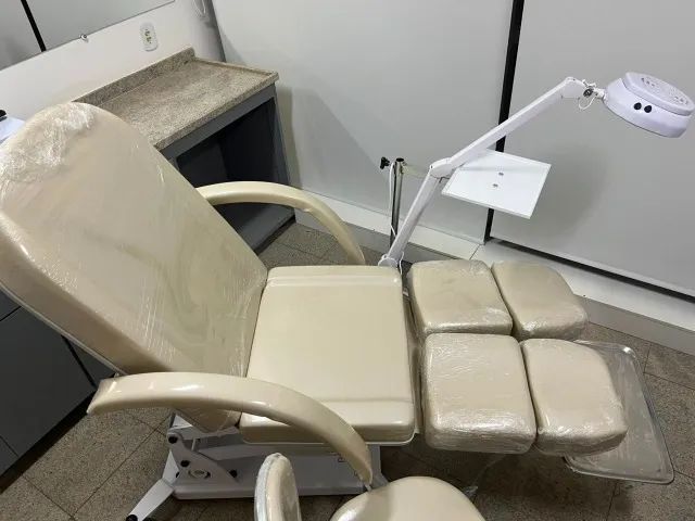 Cadeira Poltrona elétrica para podologia - Foto 4