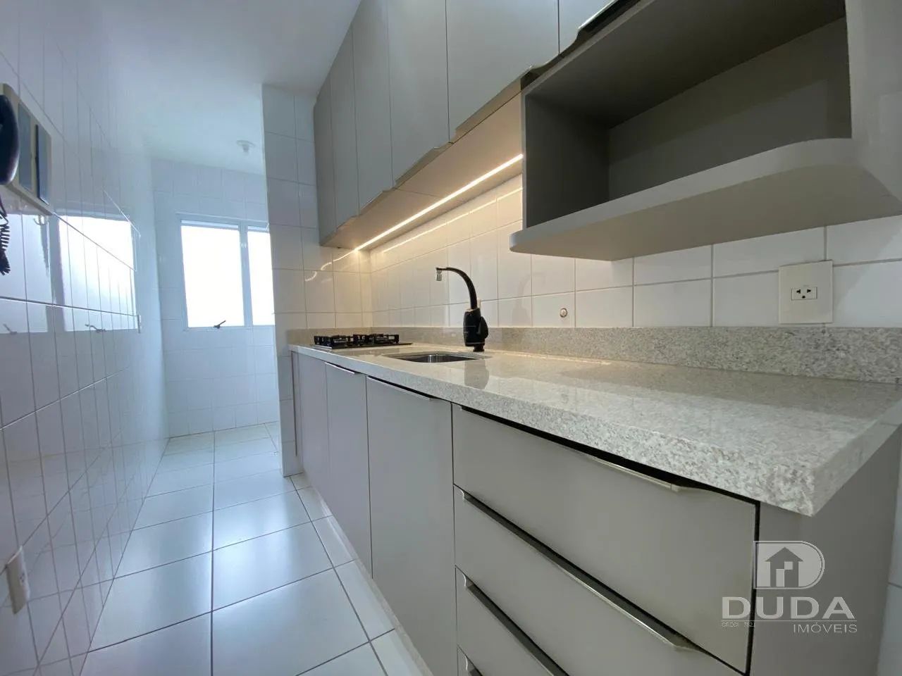 APARTAMENTO SEMI MOBILIADO - Foto 5