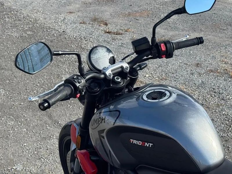 TRIUMPH TRIDENT 2024 - Foto 4