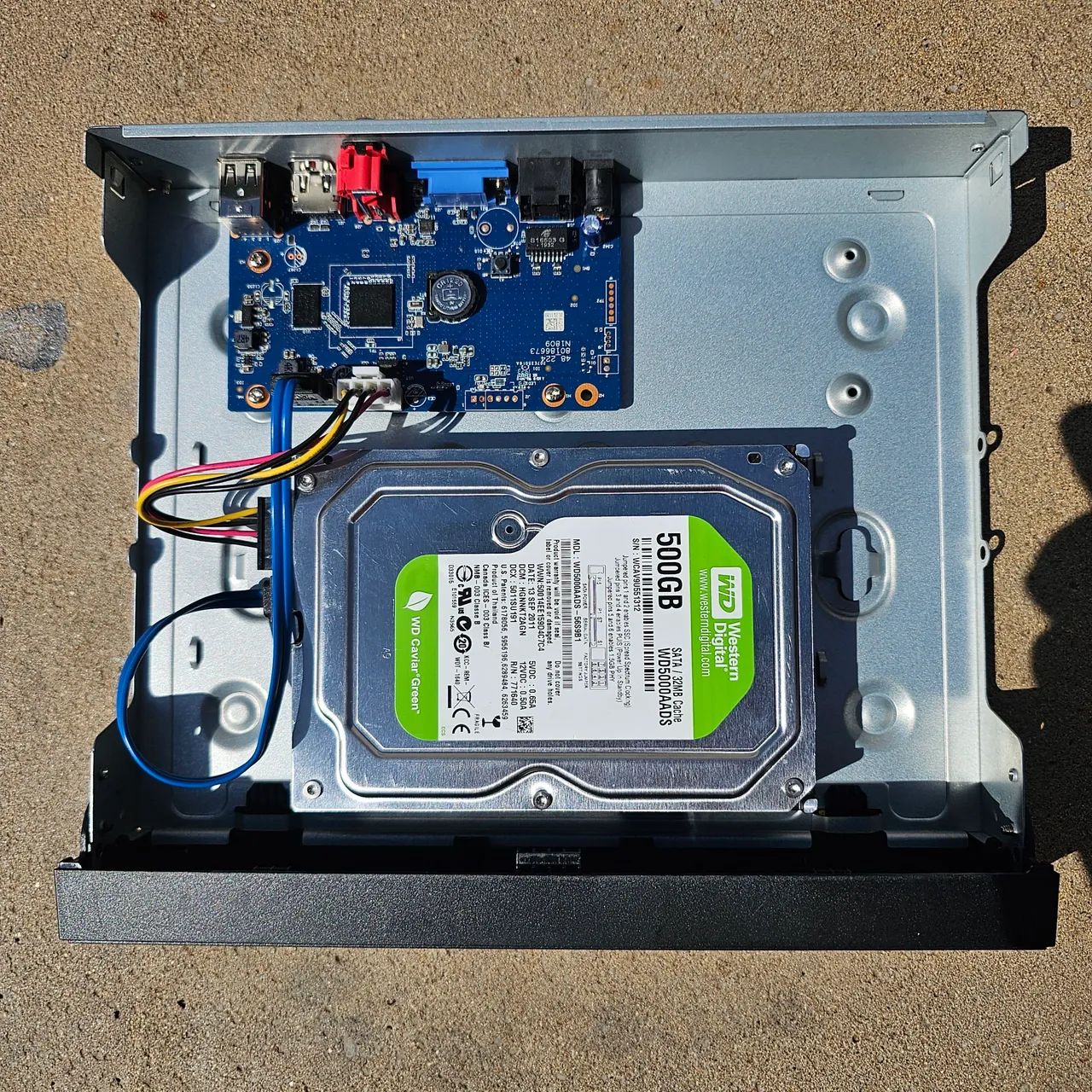 Nvr invd intelbras  1308  + HD 500Gb onvif CFTV IP - Foto 3