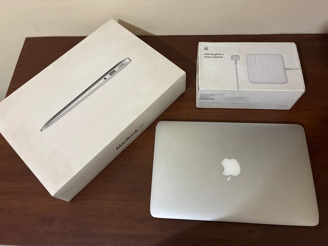 MacBook Air Intel Core i5 4GB 64GB - Foto 2