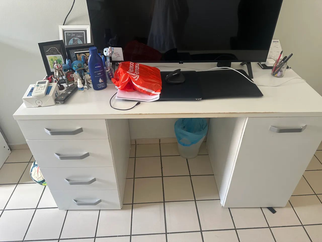 MESA DE ESTUDOS/TRABALHO