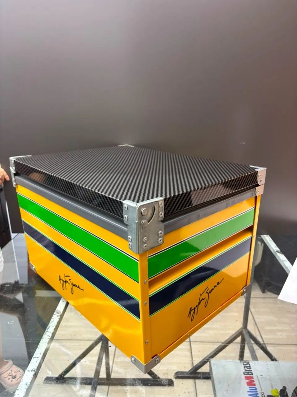 Caixa cooler 48 latas 