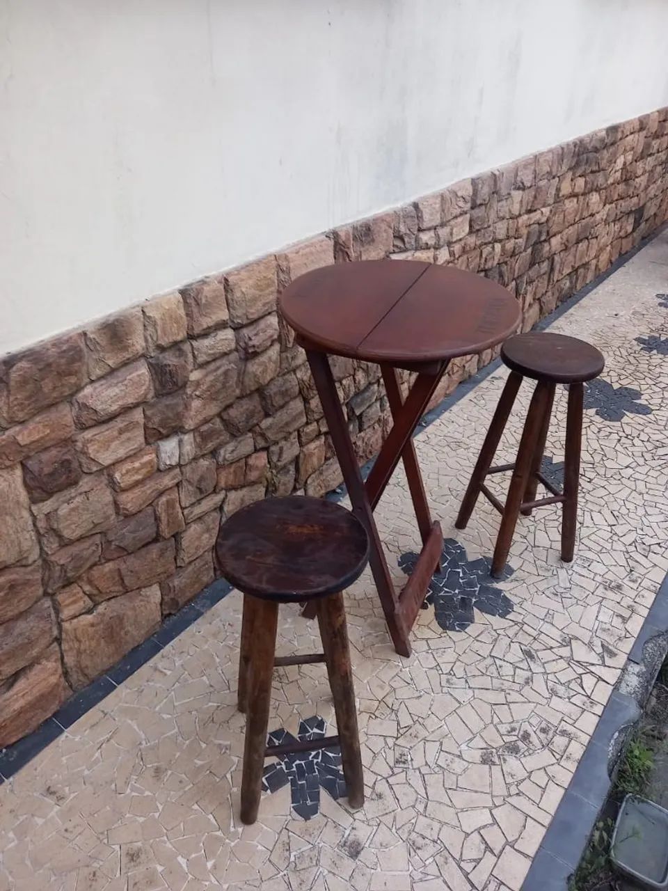  MESA BISTRÔ + 2 BANCOS - 2 CONJUNTOS CADA UM COM 1 MESA E 2 BANCOS - Foto 2