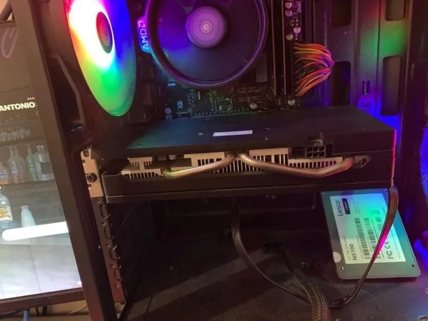 Vendo placa de vídeo delta RX580 - Foto 3