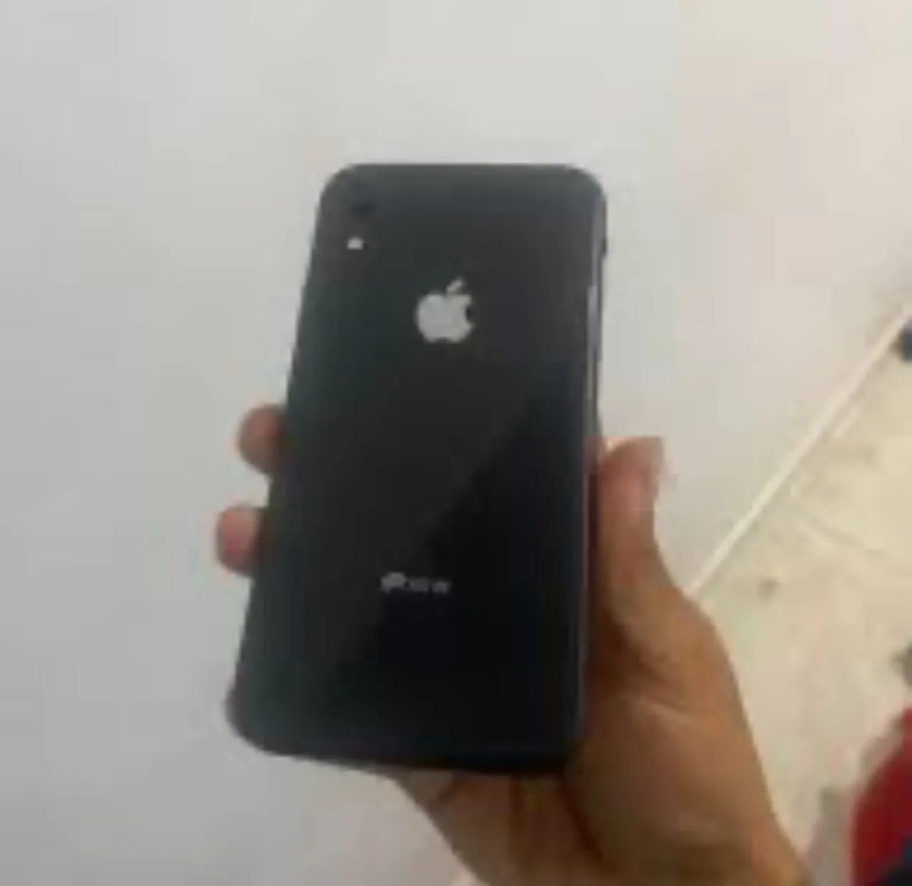 Vendo esse iPhone XR 64 gigas - Foto 2