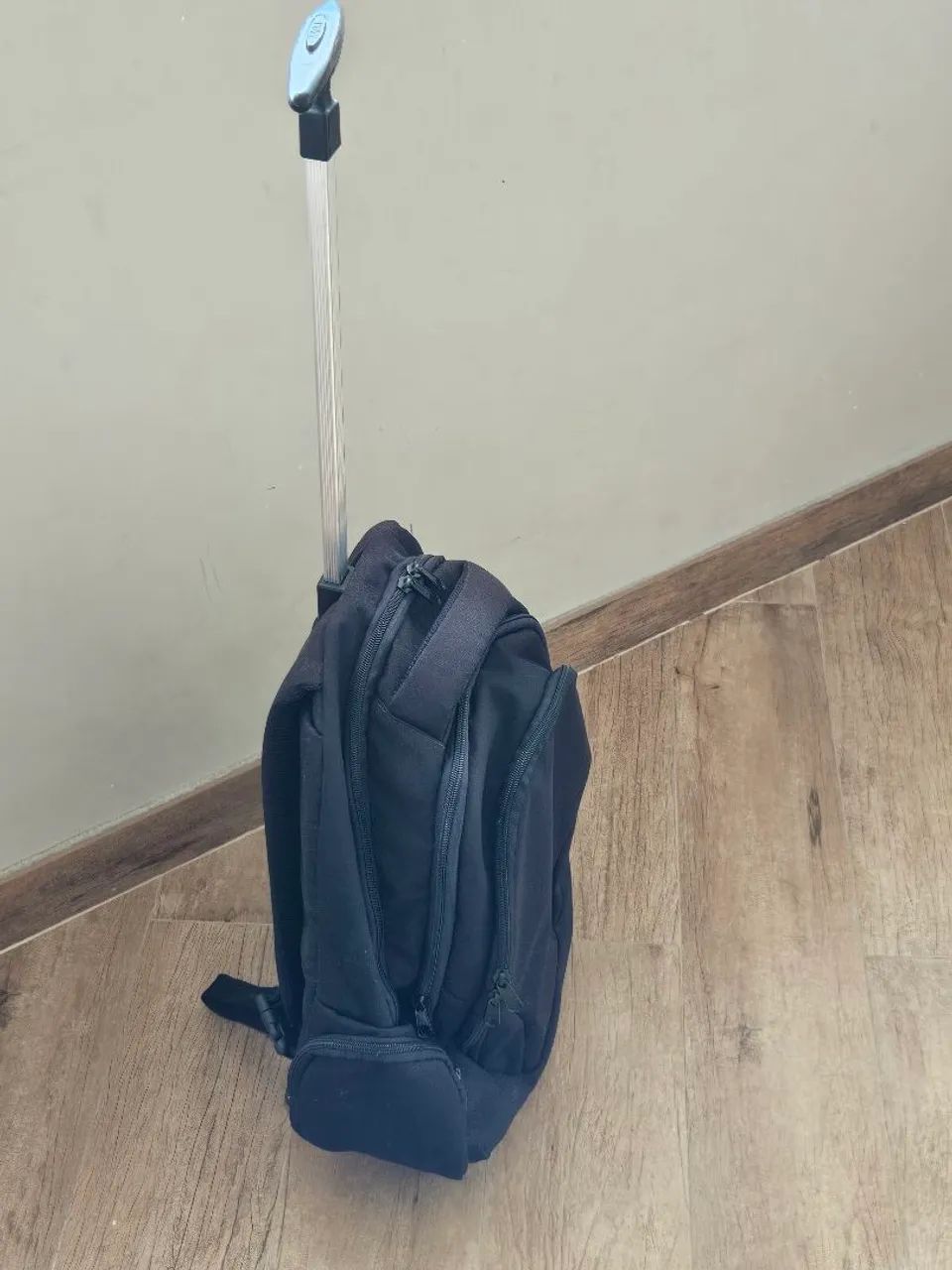 Mochila semi nova e linda!  - Foto 2