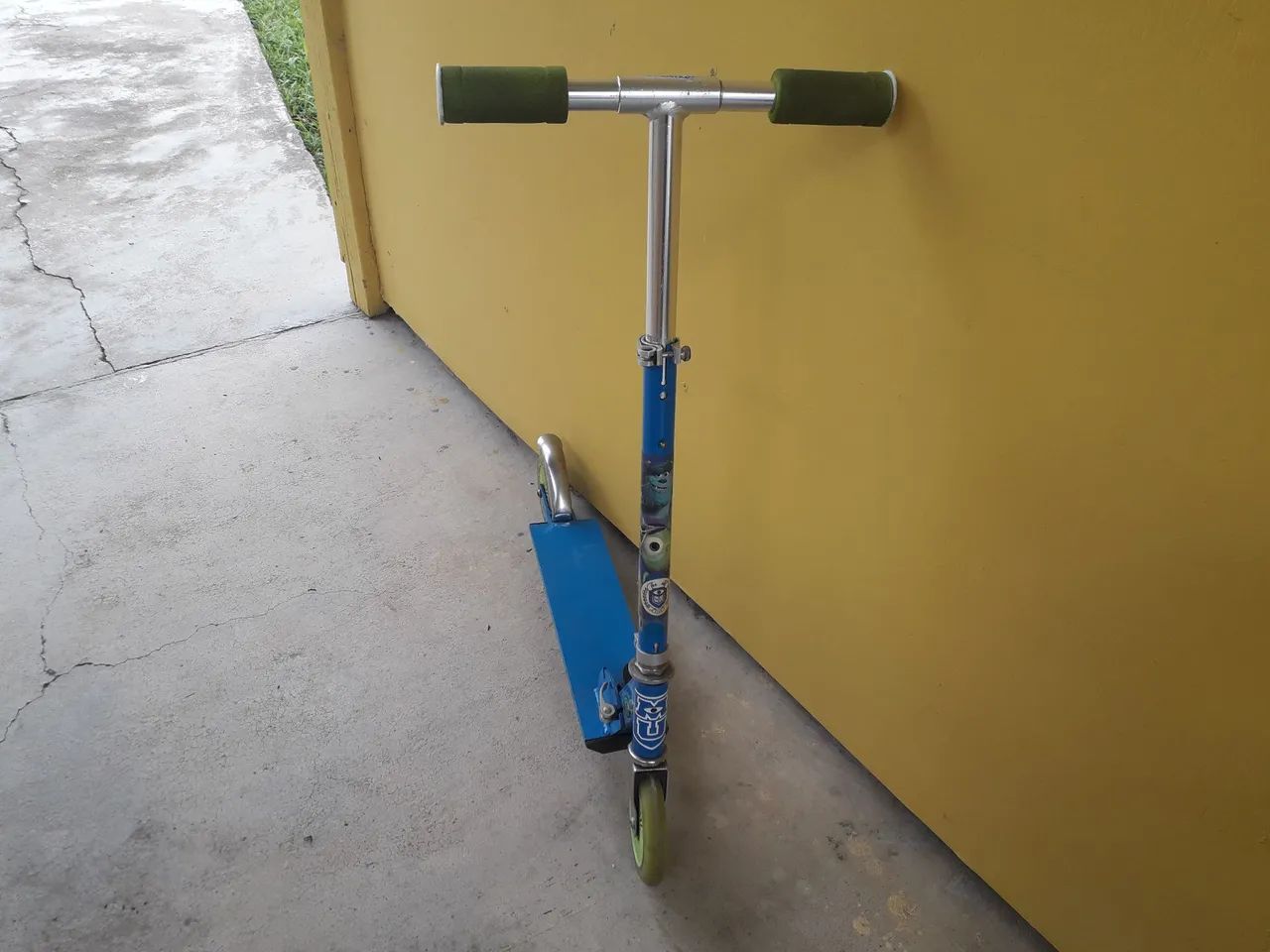 Patinete Infantil Monstros S.A. - Foto 2