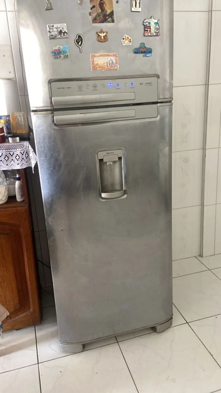 Geladeira eletrolux frost free DW50X