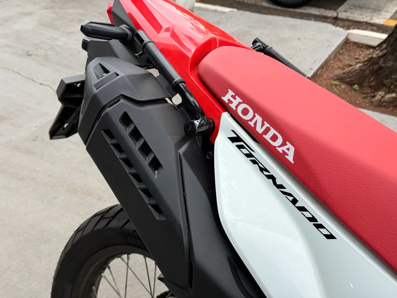 HONDA TORNADO 2026 - ZERO KM! - Foto 4