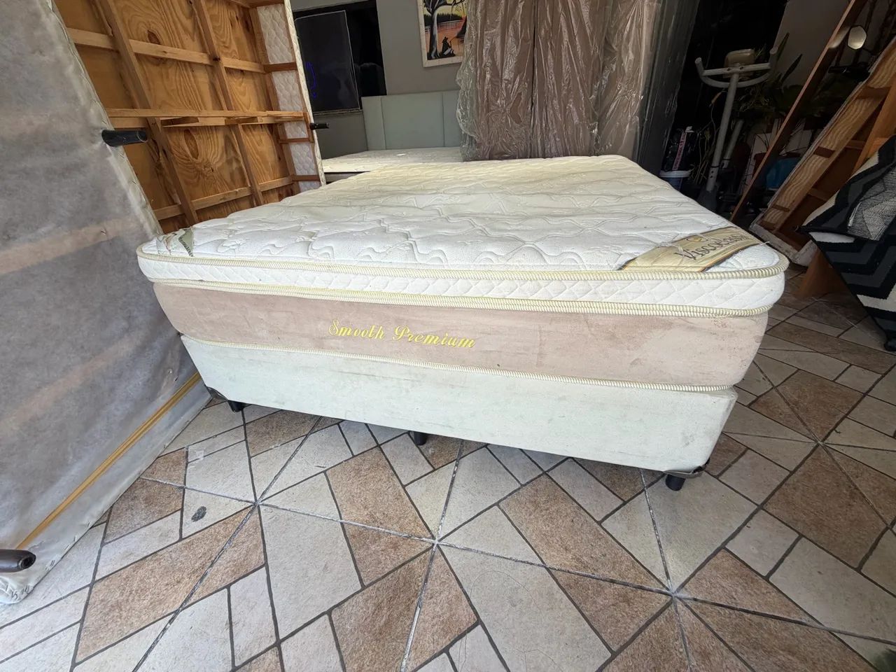 Cama box mas colchão Queen  - Foto 5
