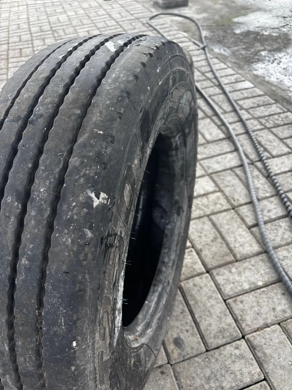 Pneus 215/75R17,5 - Foto 3