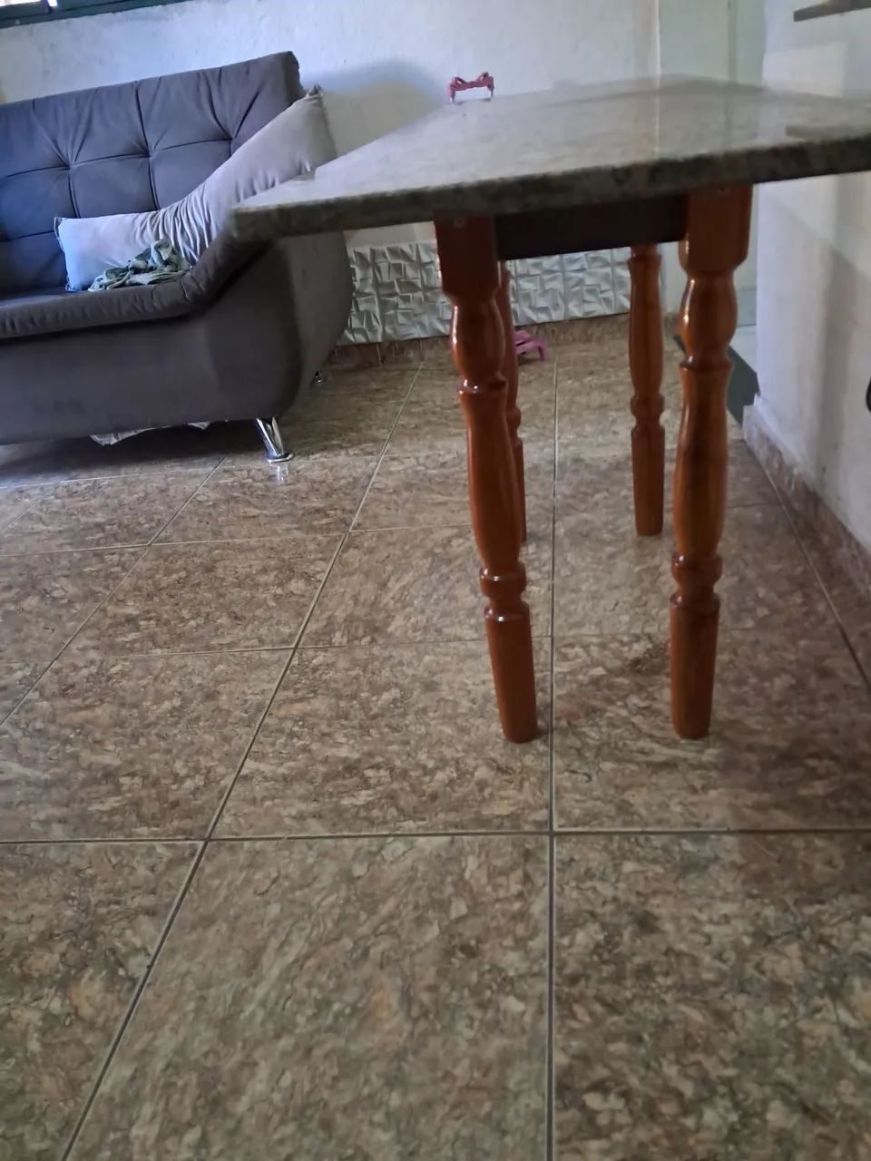 Movel aparador com.pes torneado - Foto 3