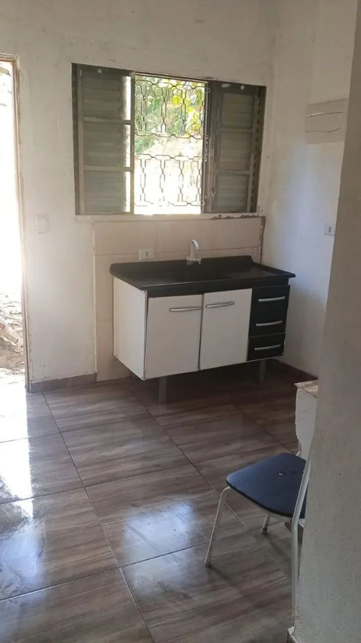 Casa recém feita e está alugada em viela !! - Foto 2