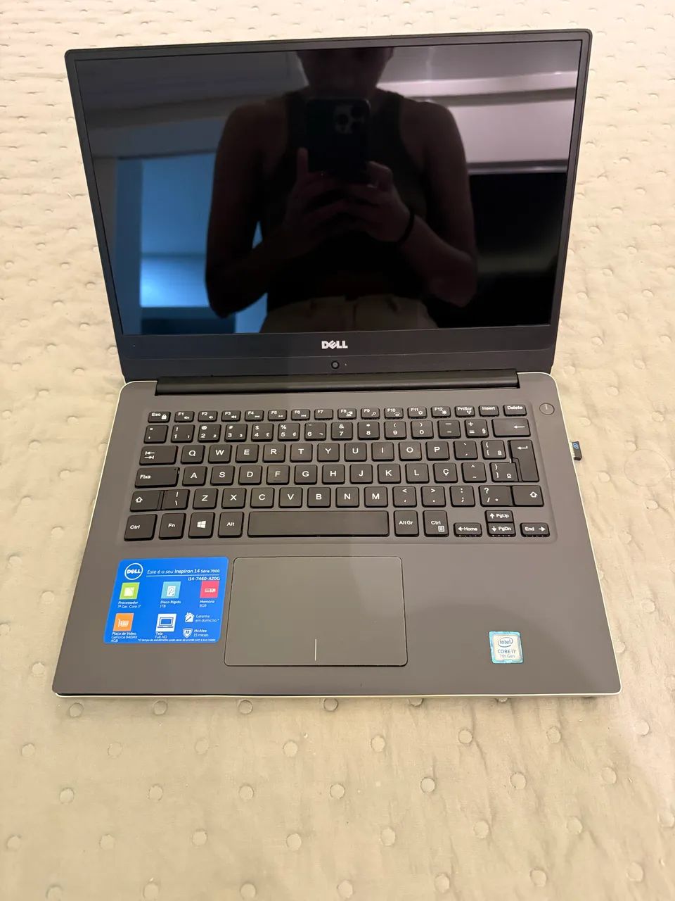 Notebook Dourado Dell