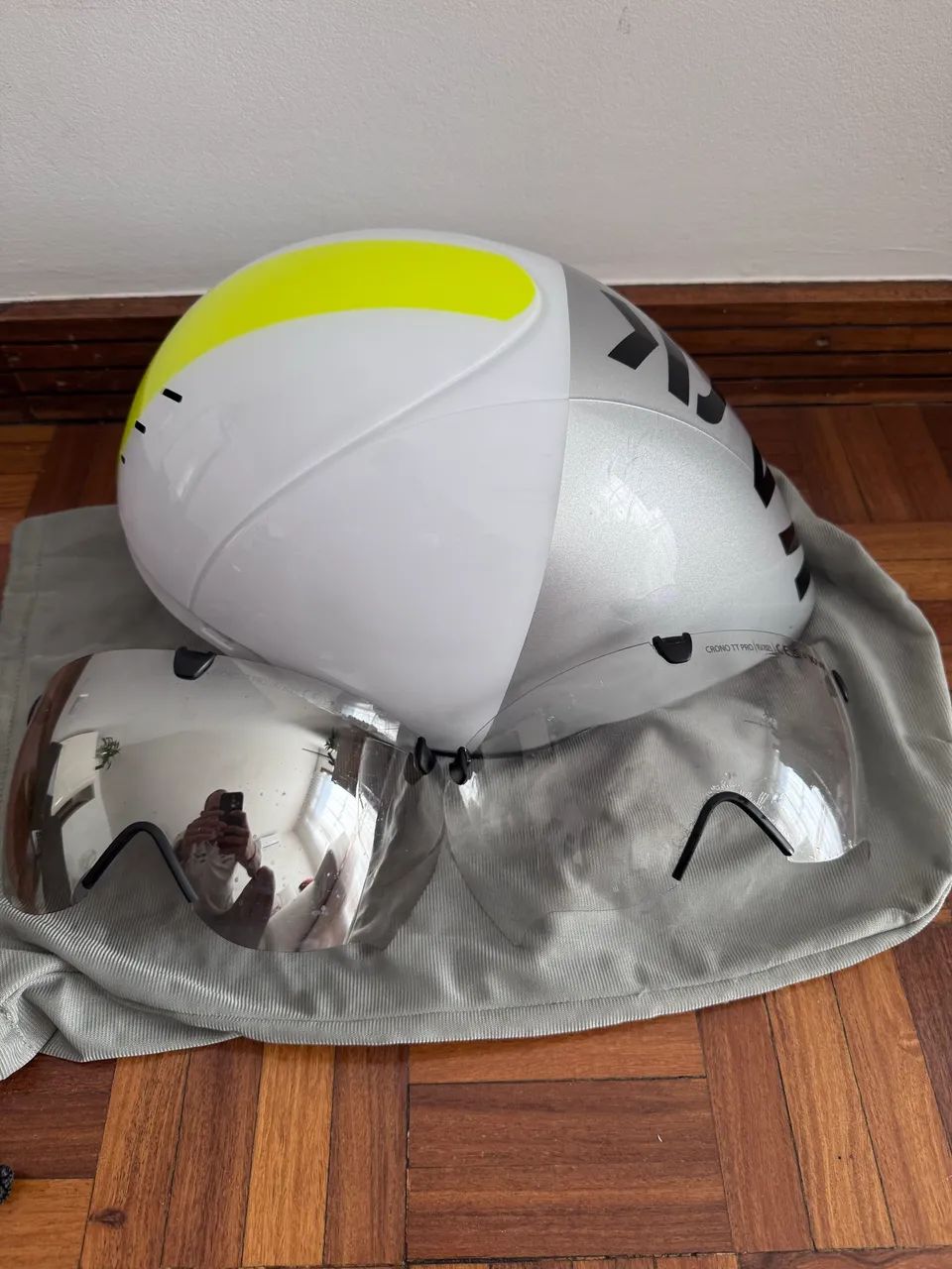 Capacete KASK Mistral Branco/Prata - Foto 4