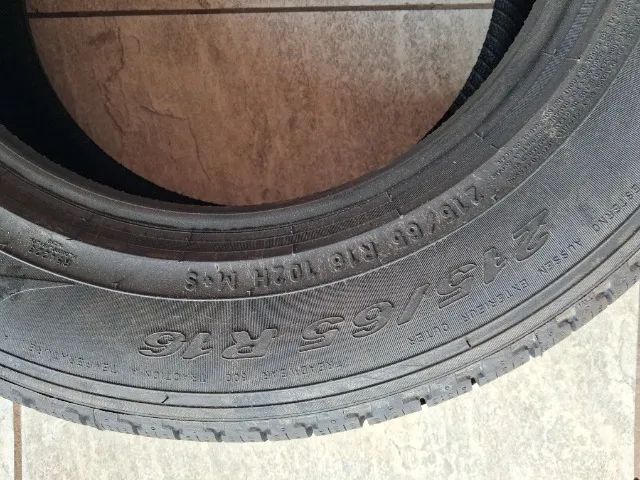 2 Pneus Pirelli 215 65 R16 - Foto 4