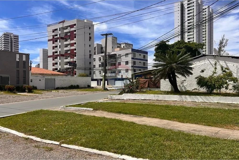 Apartamento 3 quartos, reformado, armários, porcelanato - Foto 5