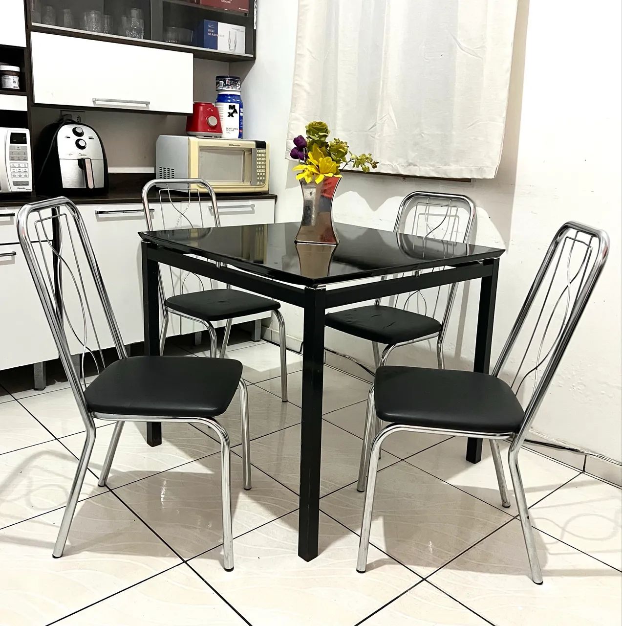 Mesa Jantar com 04 Cadeiras Linda VENDO: - Foto 4