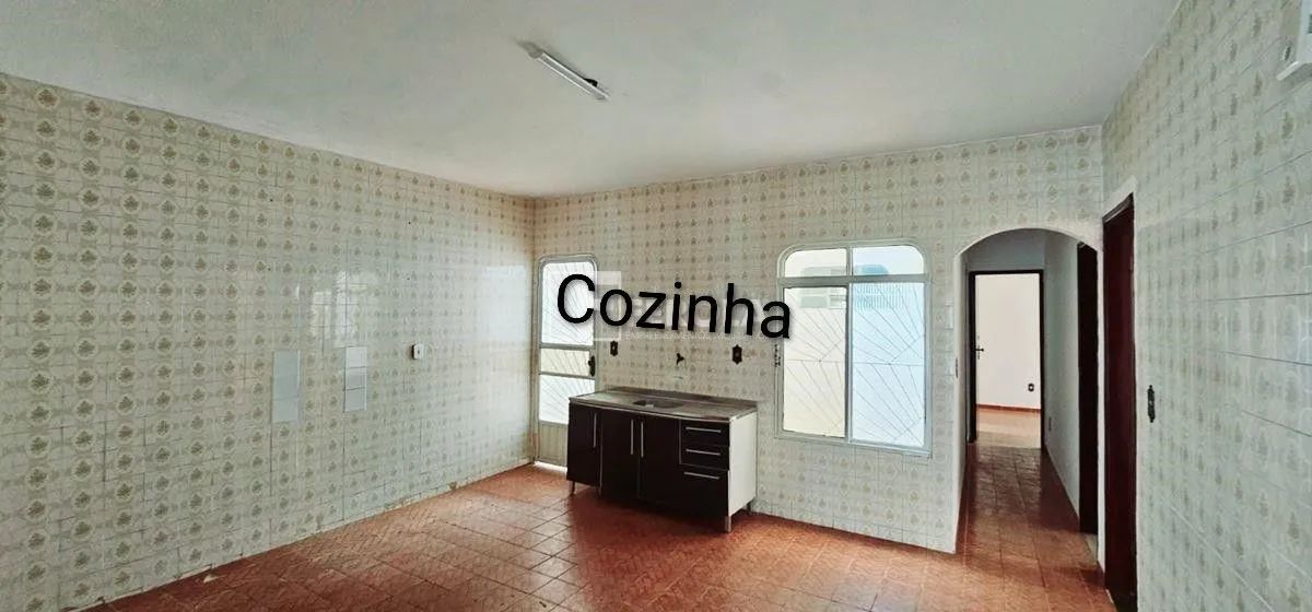 Vendo Casa com excelente localização  - Foto 4