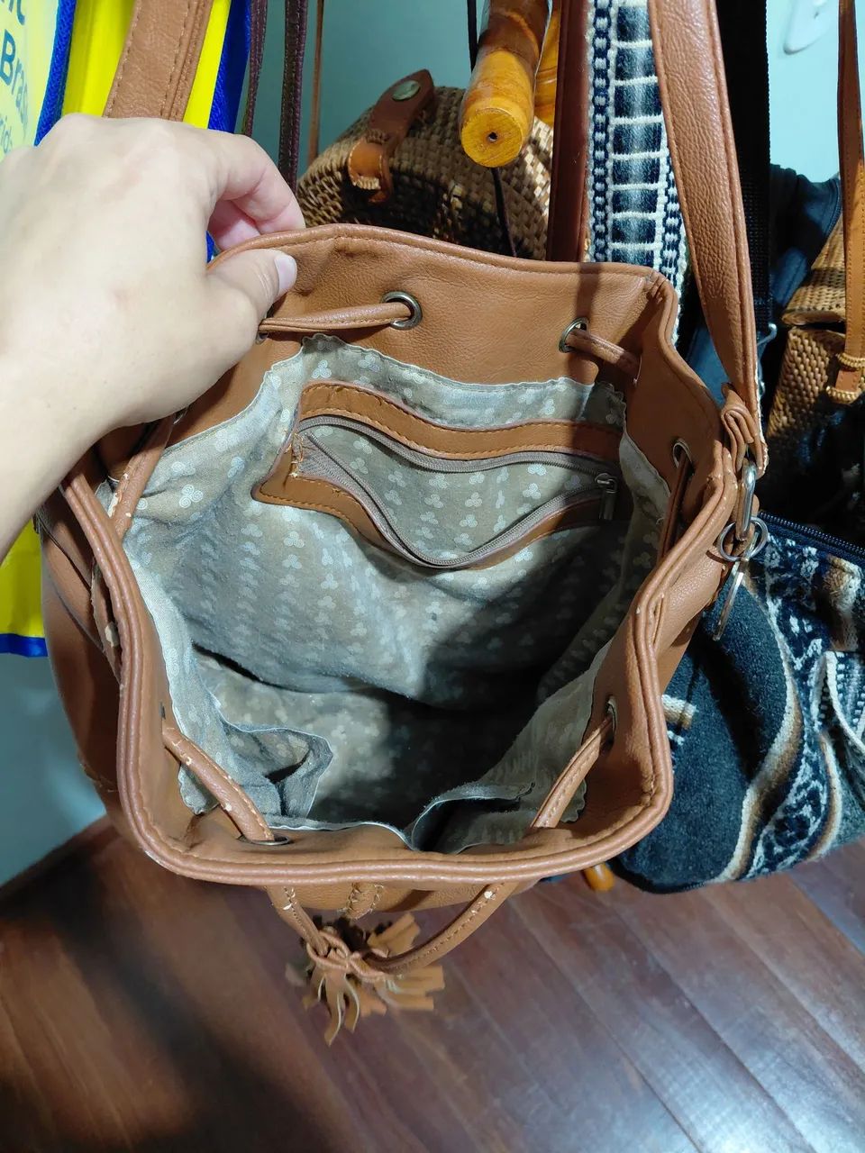 Bolsa de lado, courino. - Foto 5