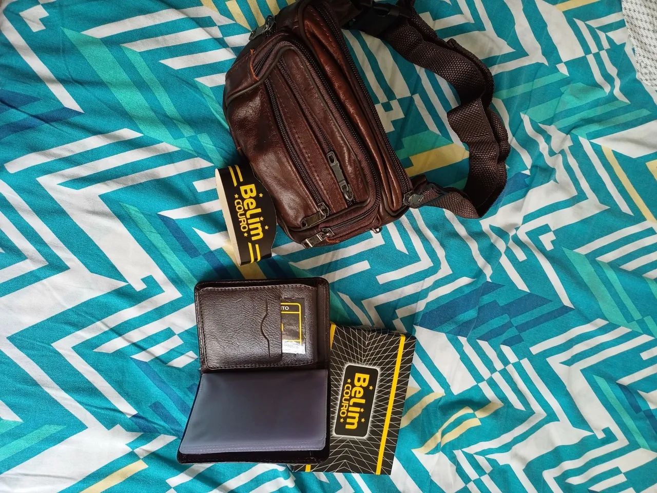 Kit carteira e pochete nova sem uso ainda no plástico.  - Foto 3