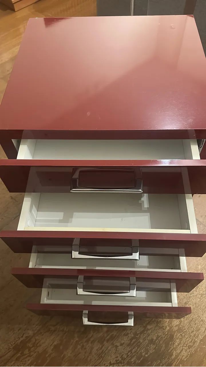 Gaveteiro Vermelho com 4 Gavetas e Rodízios - Foto 4