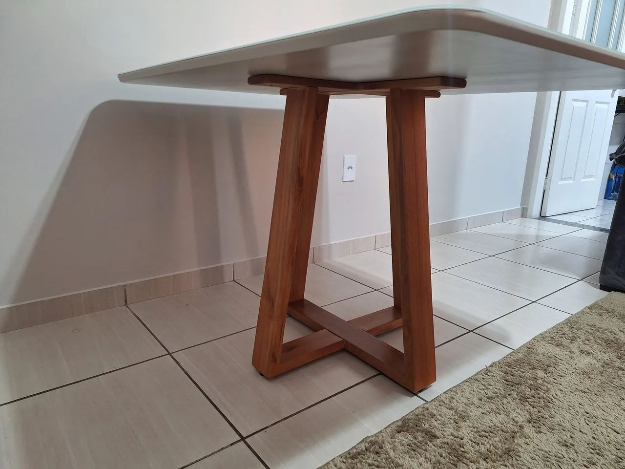 Mesa de jantar impecável  - Foto 5