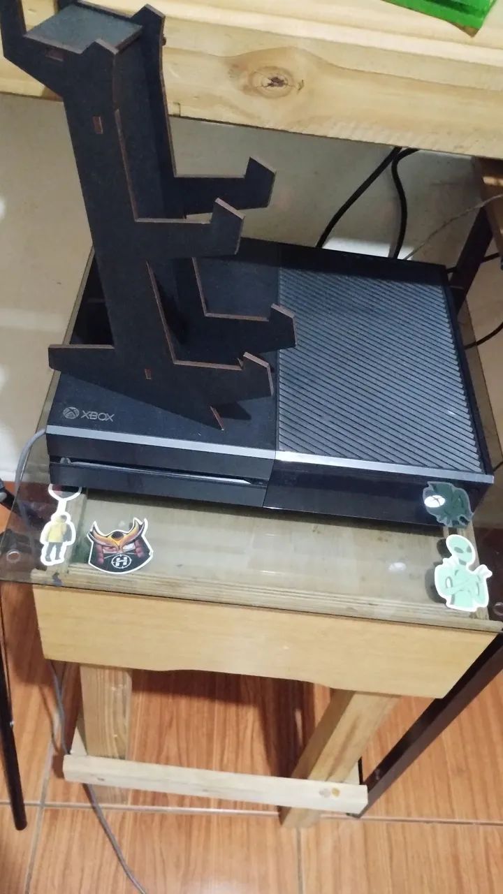 Xbox one fat, com 1 controle 8bit do 