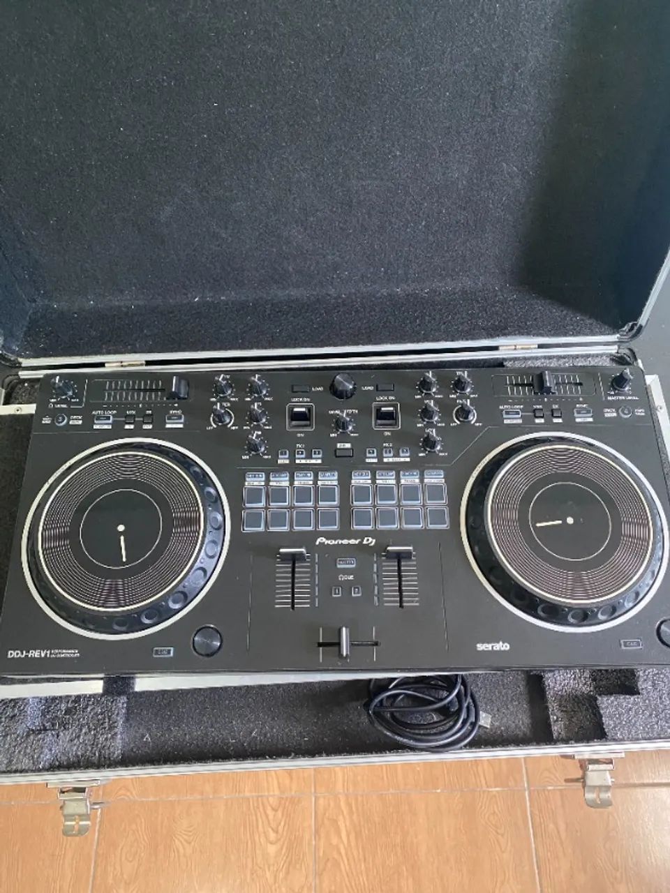 Pionner DDJ Rev 1  - Excelente estado + Case