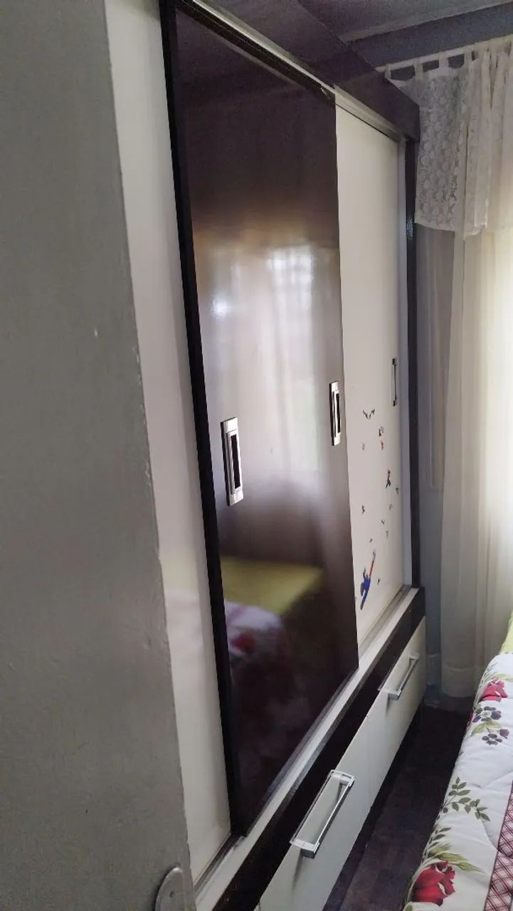 Cama de casal madeira pura e guarda roupa  - Foto 3